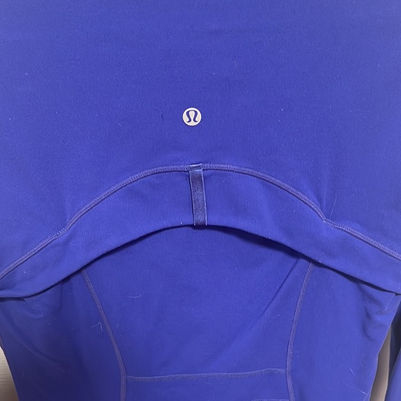 Lululemon Define Jacket - size 8 - Picture 3 of 5